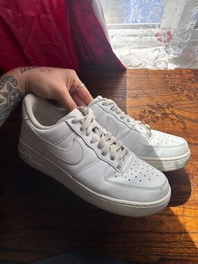 Nike Men’s White Low-Top Sneakers